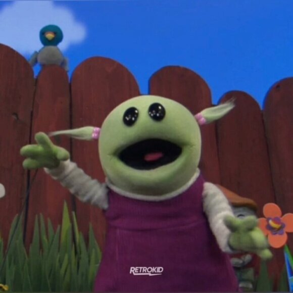 RetroKid, Nanalan Mona Crewneck Sweatshirt - Pink. Size: L. NWT (1633) - Picture 9 of 10